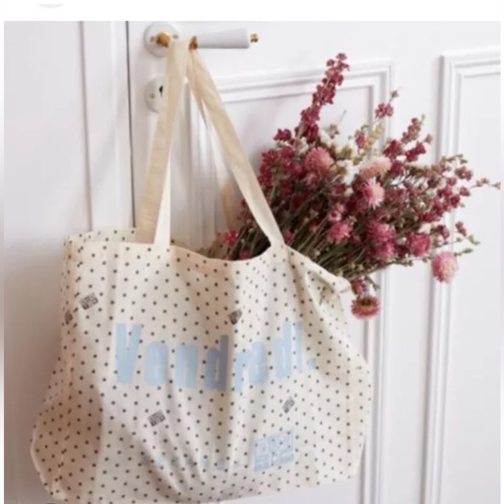 Brand new Sézane totebag polka dotted with words “Vendredi “.